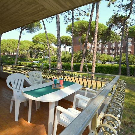 Lignano Riviera Comfort Appartement Lignano Sabbiadoro Buitenkant foto